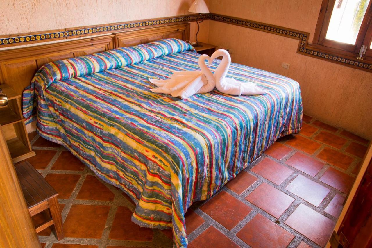 Hotel Casamia Долорес Идалго Екстериор снимка