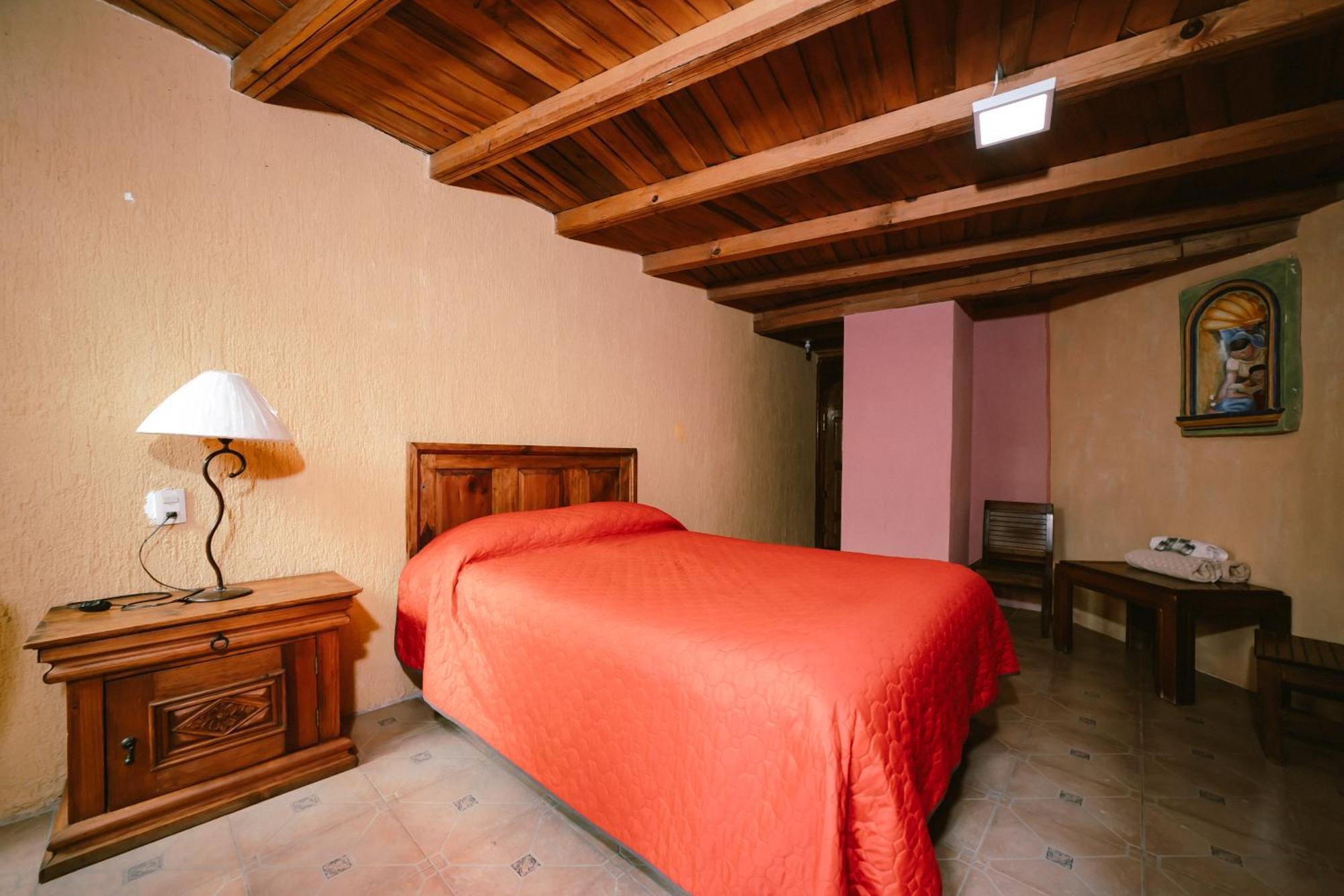 Hotel Casamia Долорес Идалго Екстериор снимка