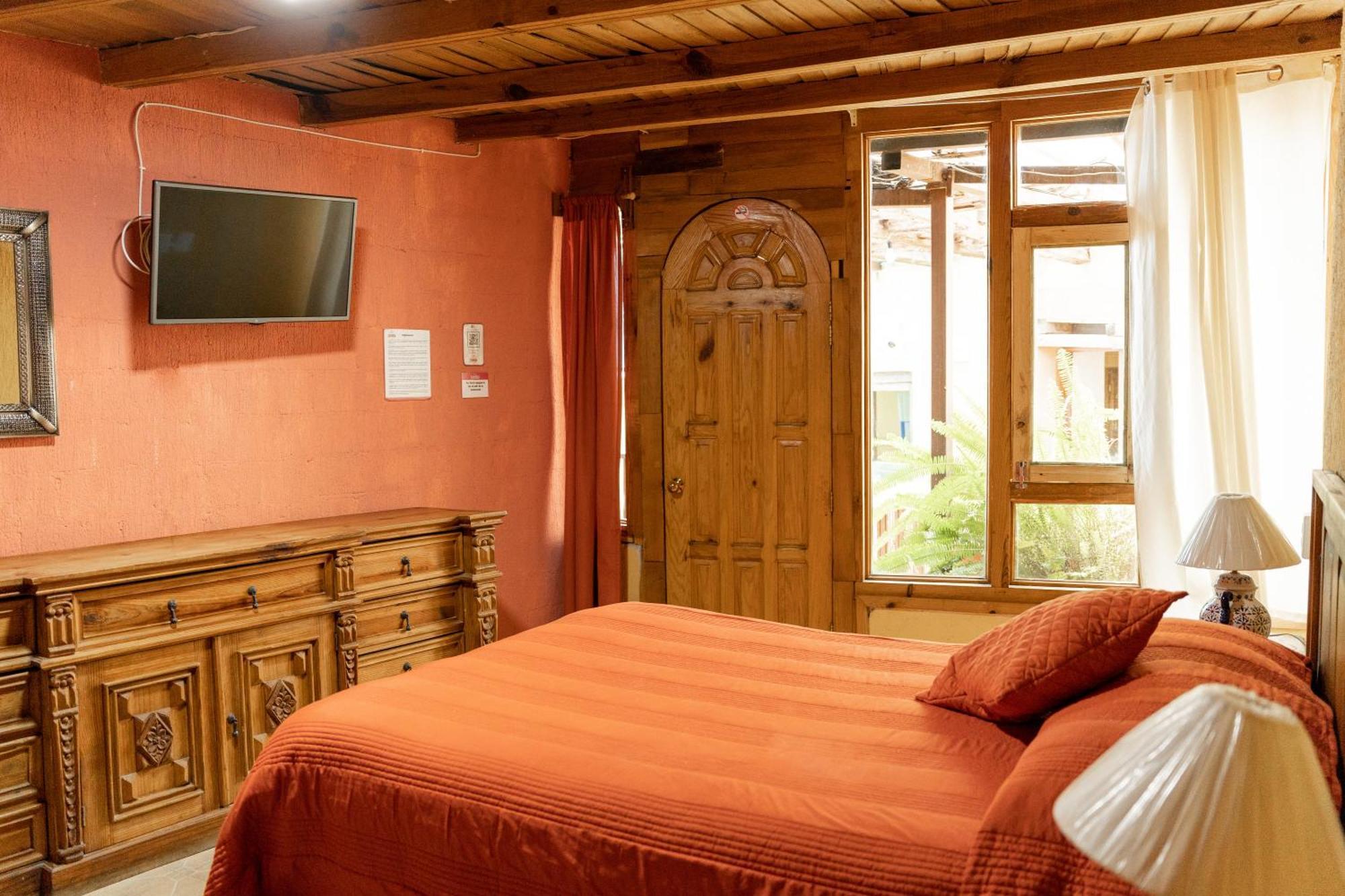 Hotel Casamia Долорес Идалго Екстериор снимка