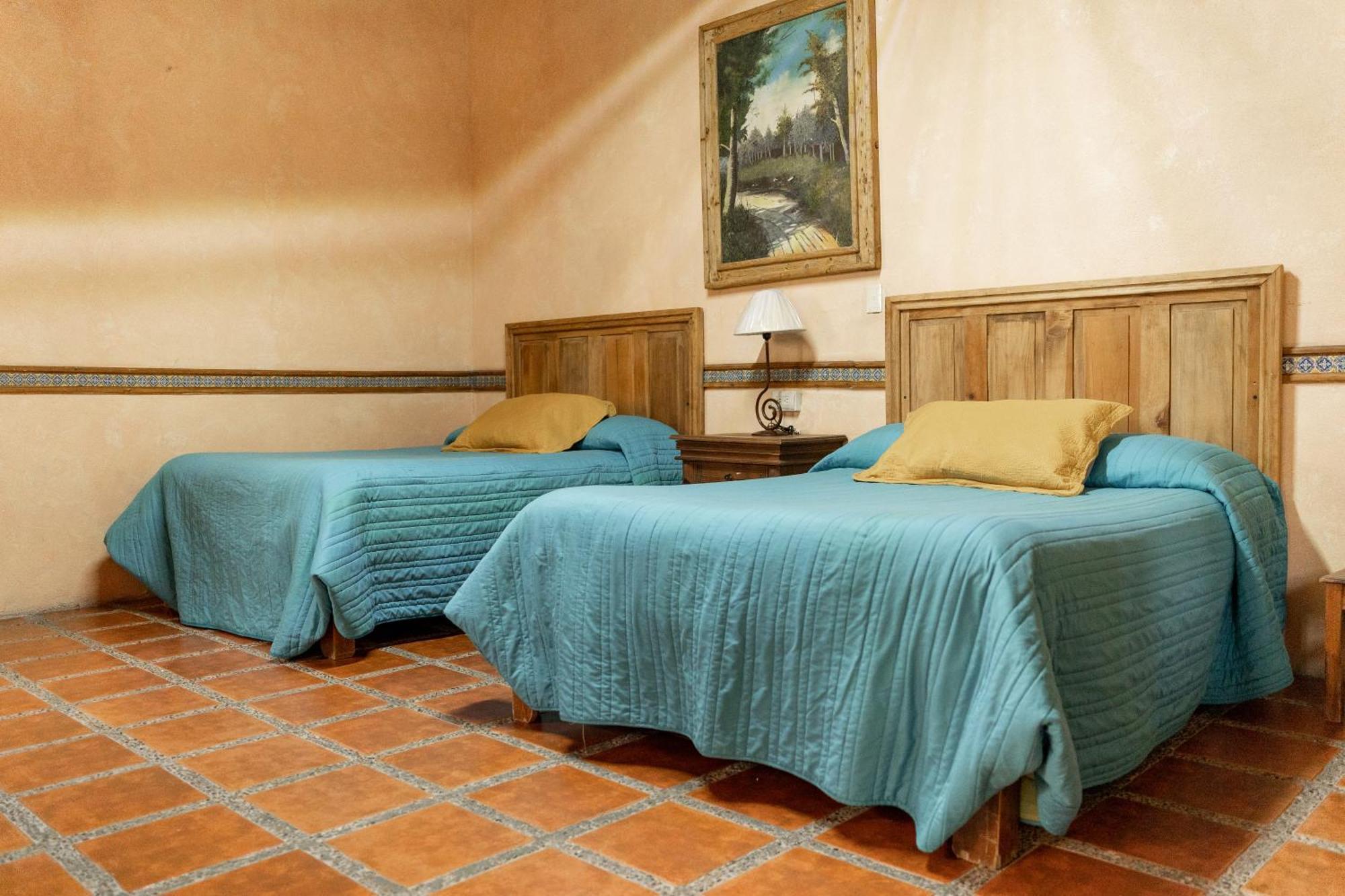 Hotel Casamia Долорес Идалго Екстериор снимка