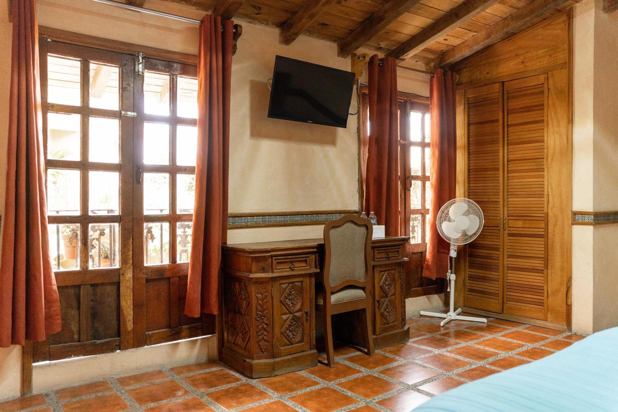 Hotel Casamia Долорес Идалго Екстериор снимка
